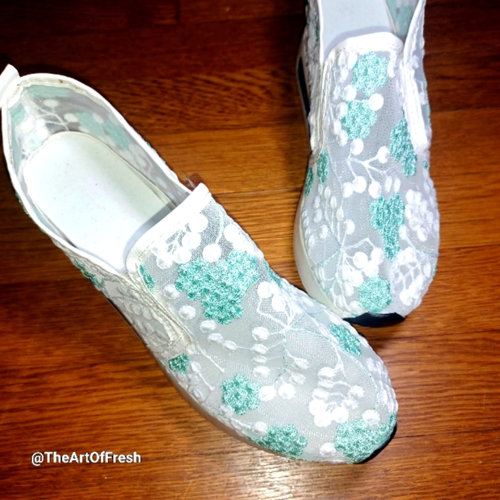 Elegant Mint and White Lace Slip-on Sneakers - Picture 4 of 16
